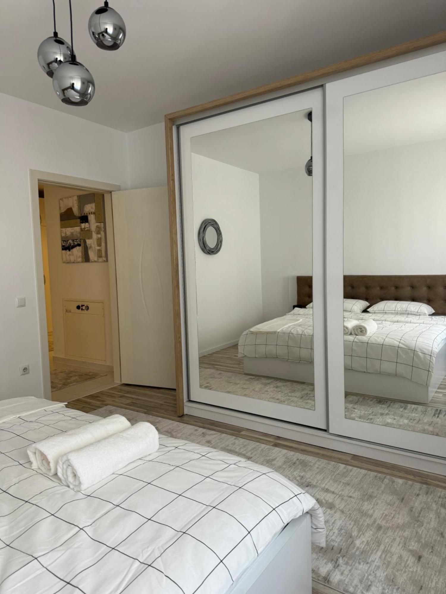 Penthouse Exclusive Apartman Pristina Kültér fotó